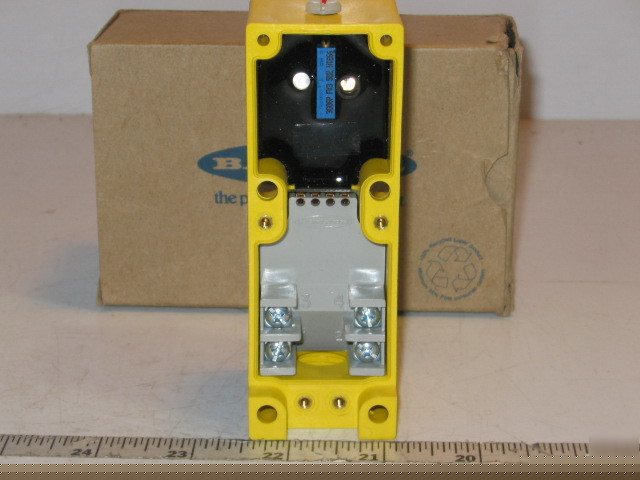 New banner multi-beam 3/4 wire glass fiber sensor SBFV1