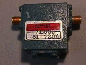 Microwave associates 7L082 isolator 2 port