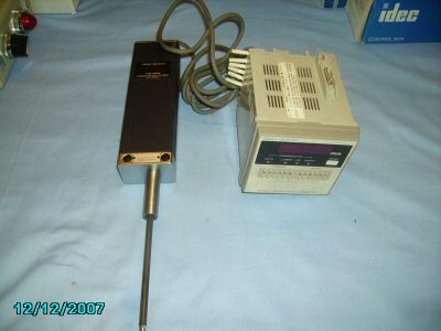 Ono sokki linear gauge sensor + digital comparator