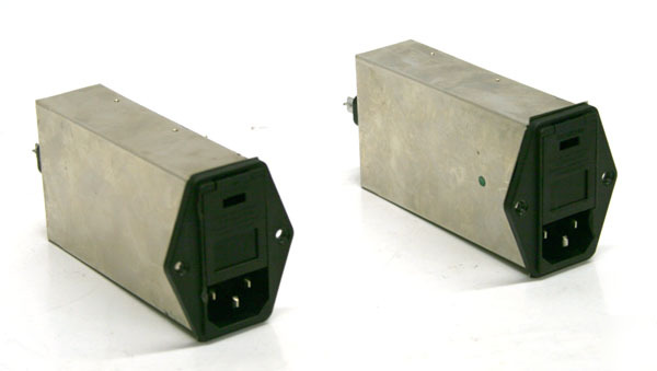 Lot of 2 corcom C7049 emi filter 8A 120/250V