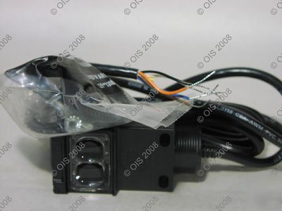 New allen bradley 42GRU-9002 photoswitch 42GRU9002 