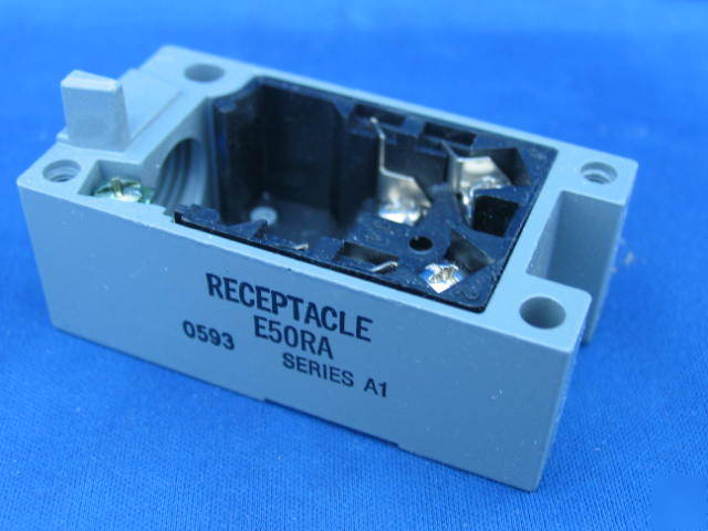 E50RA cutler hammer 0593 A1 receptacle