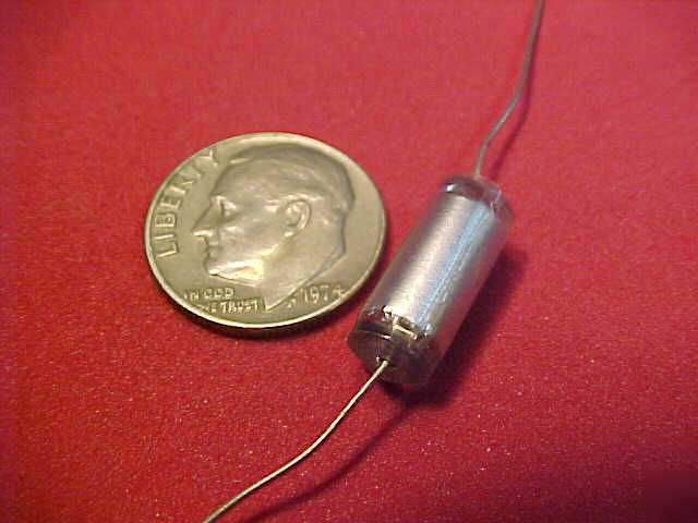 20PC mial 820PF 630V 10% polystyrene axial capacitor