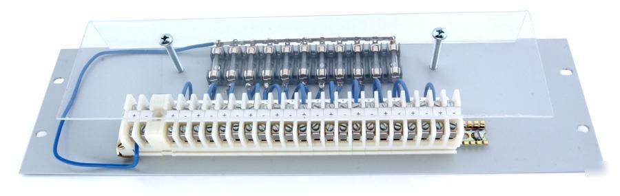 Dc 11-circuit output distribution panel for rack mount