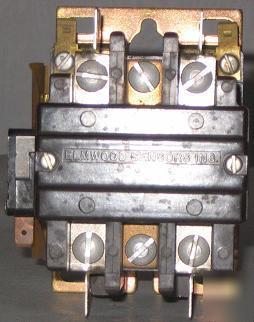 New 3P/40A/240V contactor relay