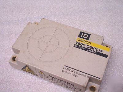 Omron V600-D8KR04 data carrier for rfid system - used