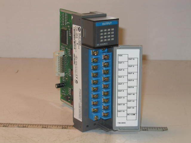 Allen bradley output module 1746-OB16 series c
