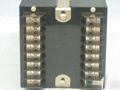 Omega ramp/soak temperature/process controller CN3221