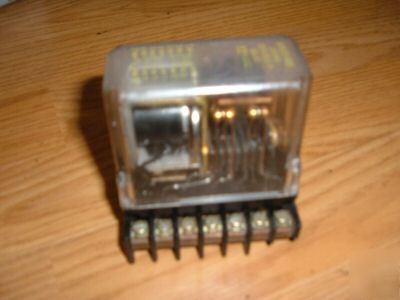 Struther dunn relay 219XDXP 4PDT w/ socket 12VDC 299