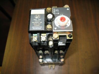 Allen bradley 700-PT400A1 pneumatic timing relay