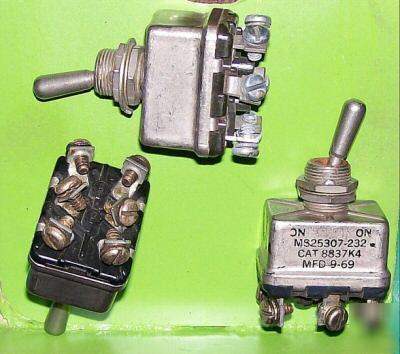 Cutler-hammer toggle switch, dpdt, milspec MS25307-232