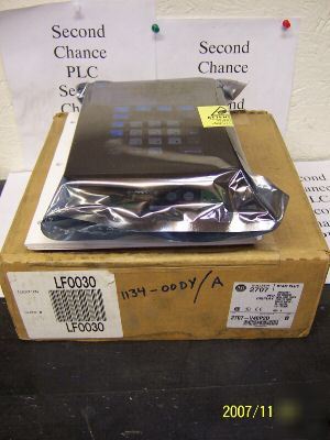 New in box 2707-V40P2D allen bradley 2707V40P2D f-280